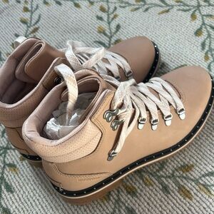 SOREL Lennox Hiker Boot Beautiful Tan Leather Waterproof‎ LIKE NEW